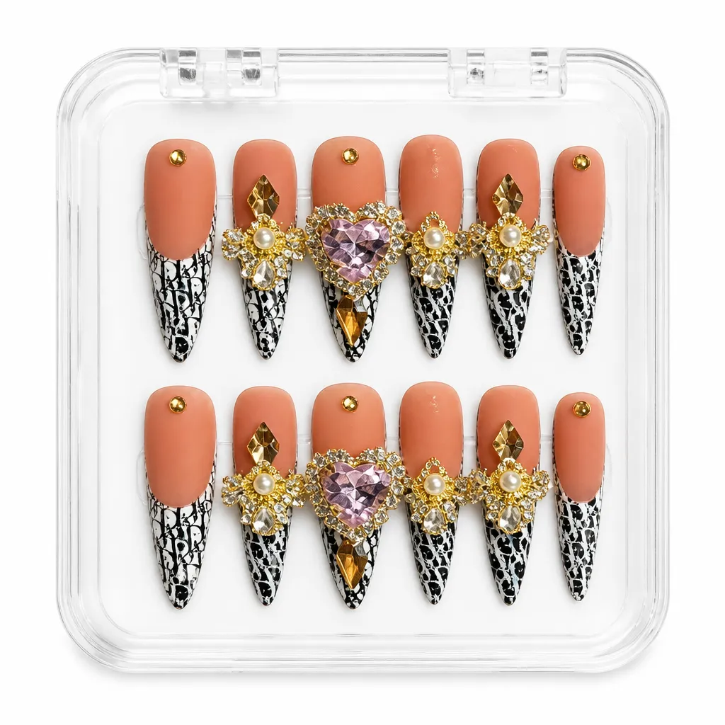 Noir Monogram Heart – Xưởng gia công Nailbox Sỉ thủ công